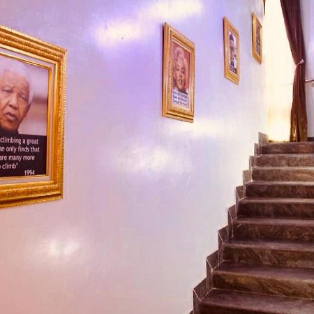 E-Suite Hotel Abuja Luaran gambar